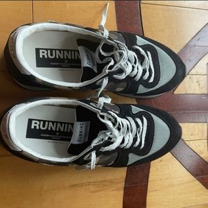 Golden Goose Running Sneakers
